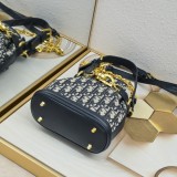 B12X44D370 Popular leather bag 
