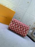 B12X44E268 Popular  leather bag 