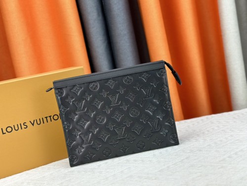 1XE396B  Fashionable leather bag