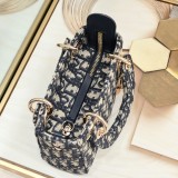 B1X54D439 Popular   embroidery bag