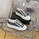 Z1XD67 Popular shoes