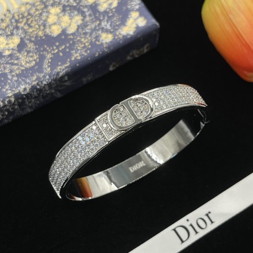 14D673K  Popular Bracelets