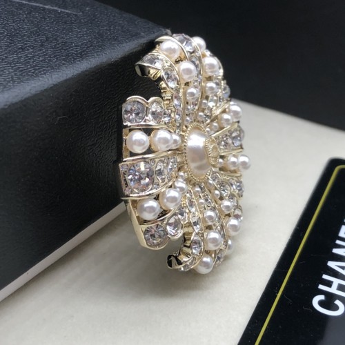 14C854X   Popular Brooch