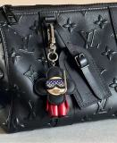 A1484E32  Popular key closure