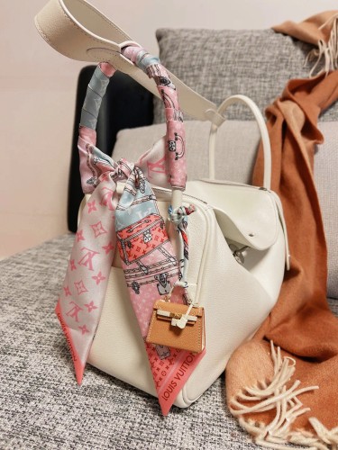 1ZE188W Fashion Silk Scarves