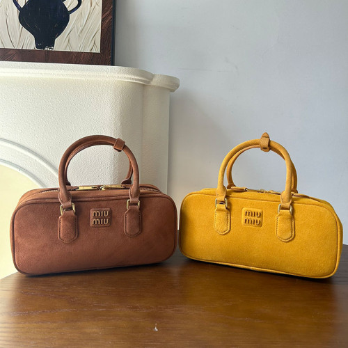 B1W25A80 Popular leather bag