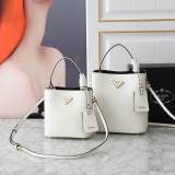 B1W35P102 Popular  leather bag