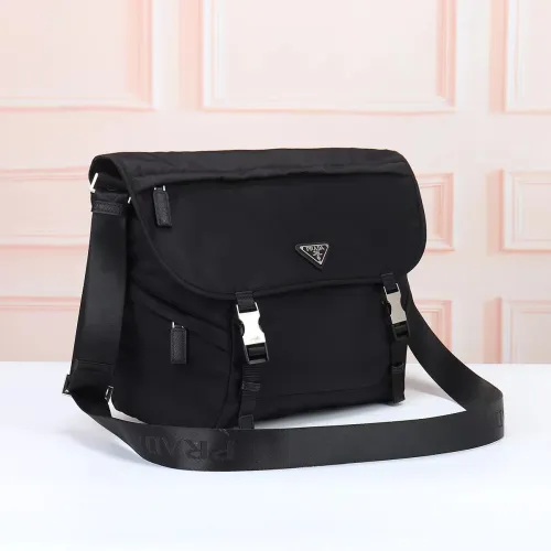 1WP111B (Fashionable nylon fabric bag)