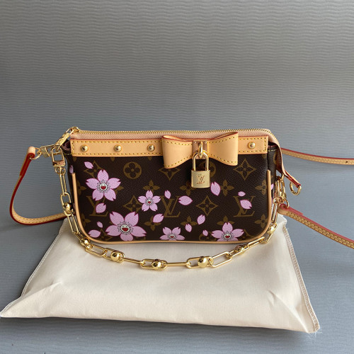 B1R35E1 Popular leather bag