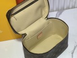 B1X45E10 Popular  leather bag