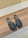 255QA33Z Popular  leather Slippers