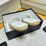 Z2Q55C43 Popular leather shoes