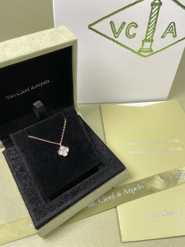 575RVA1K Popular  Necklaces