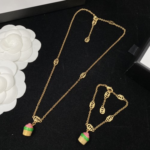 175RB44X Popular    Necklaces . Bracelets .