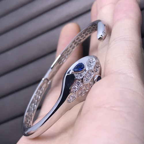 55QS40K  Popular Bracelets