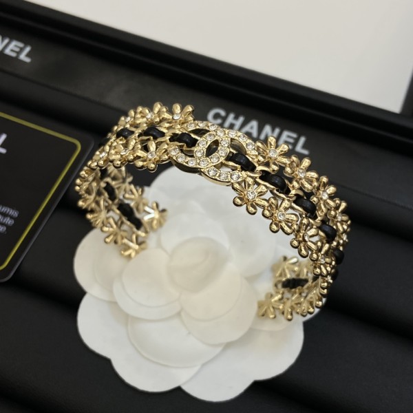 15QC32K  Popular Bracelets