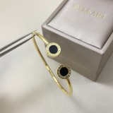 55QS46K  Popular Bracelets