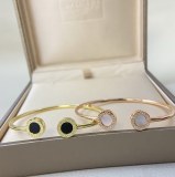 55QS46K  Popular Bracelets