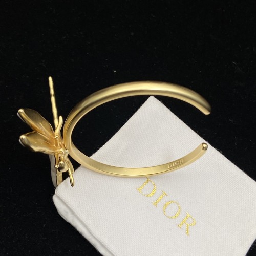 55QD77K  Popular Bracelets