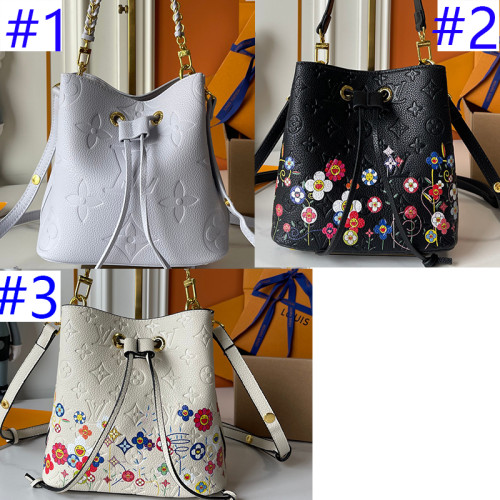 B1R15E33  Popular   leather bag