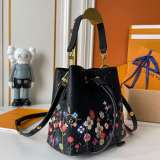 B1R15E33  Popular   leather bag