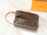 B1R15E69  Popular   leather bag