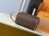 B1R15E69  Popular   leather bag