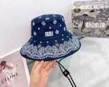 15QA82M Popular hats