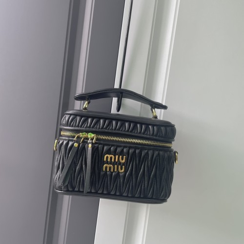 B1R15A102 Popular   leather bag