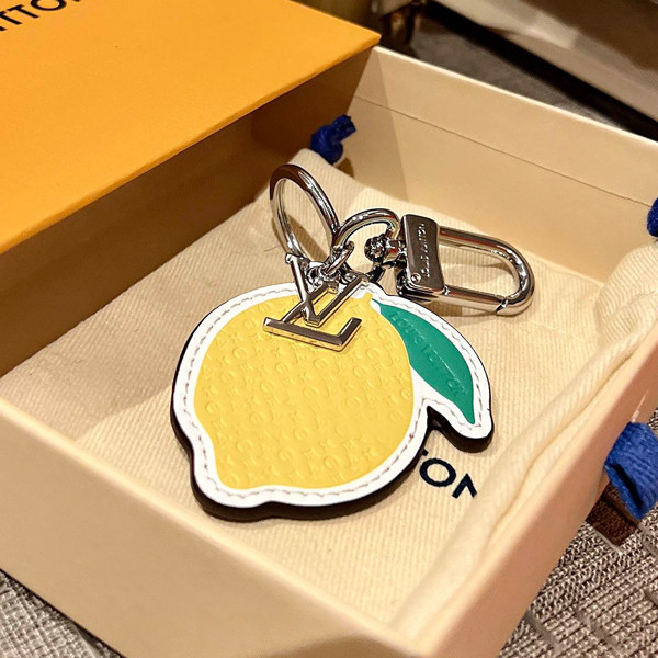 35QE15A Popular bag 's charms accessories