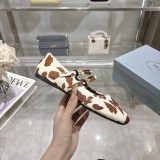 Z2Q95P114 Popular high-quality Shoes