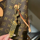 35QE25A Popular bag 's charms accessories