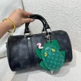 A1Z105E3 Popular bag 's charms accessories