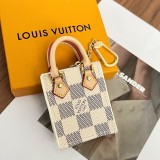 A1Z105ZE7 Popular bag 's charms accessories
