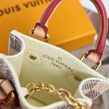 A1Z105ZE7 Popular bag 's charms accessories
