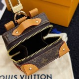 A1Z105E10 Popular bag 's charms accessories