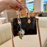 A1Z105E34 Popular bag 's charms accessories