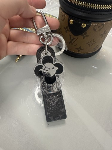A1Z105E27 Popular bag 's charms accessories