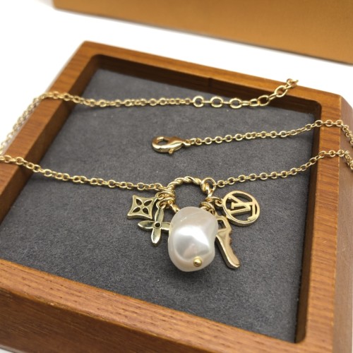 15QE77X Popular Necklace