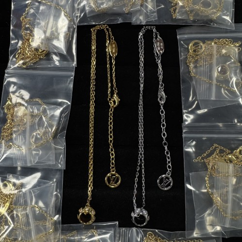 15QE123X Popular Necklace
