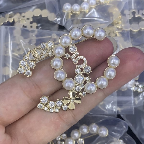 65ZC39X Popular Brooch