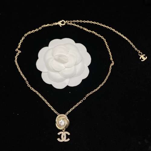 55QC244X Popular Necklace