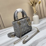 B1R15D139 Popular leather bag
