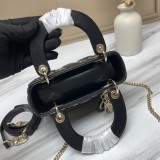 B1R15D139 Popular leather bag