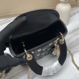 B1R15D139 Popular leather bag