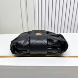 B1R15C140 Popular leather bag