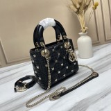 B1R15D139 Popular leather bag