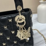 B1R15D139 Popular leather bag