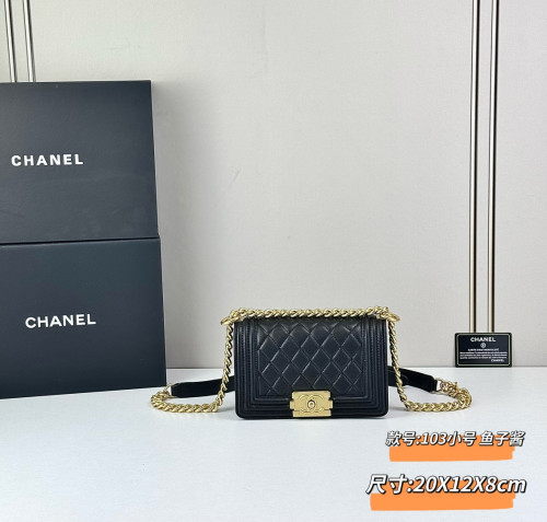B1P36C17 Popular Caviar leather bag