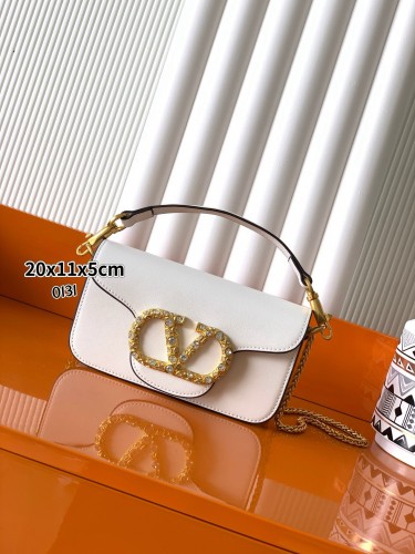 B1P36A30 Popular  leather bag